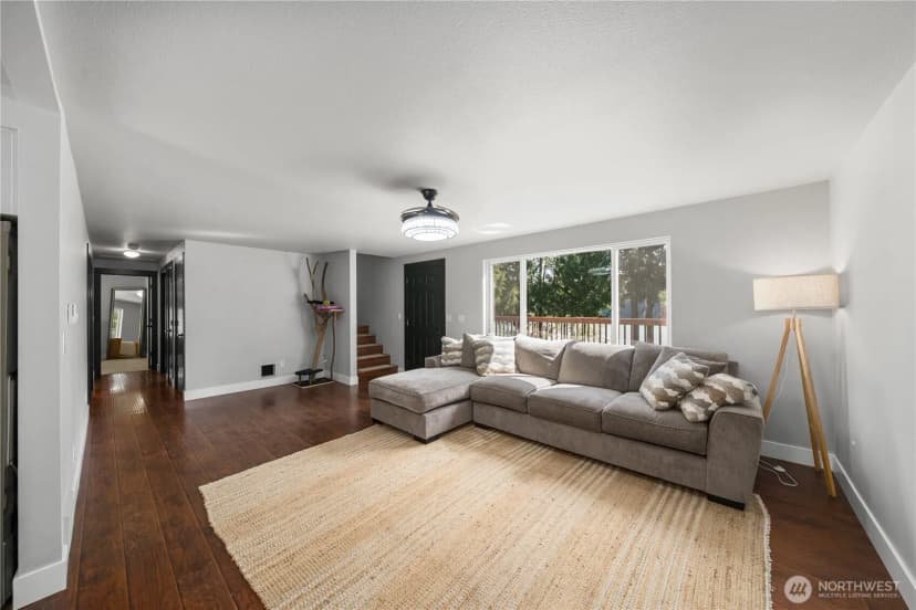 Property photo for 13018 532nd Street E, Eatonville photo 3
