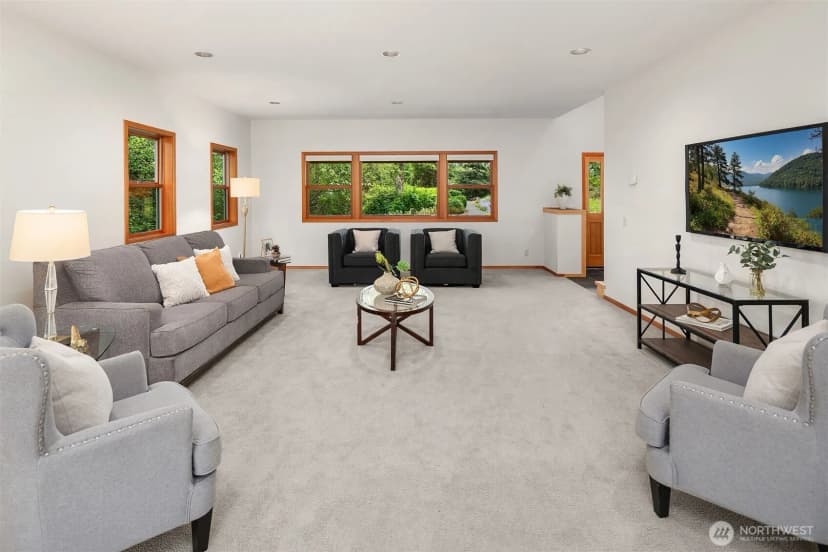 Property photo for 14730 75th Avenue Ne, Kenmore photo 7