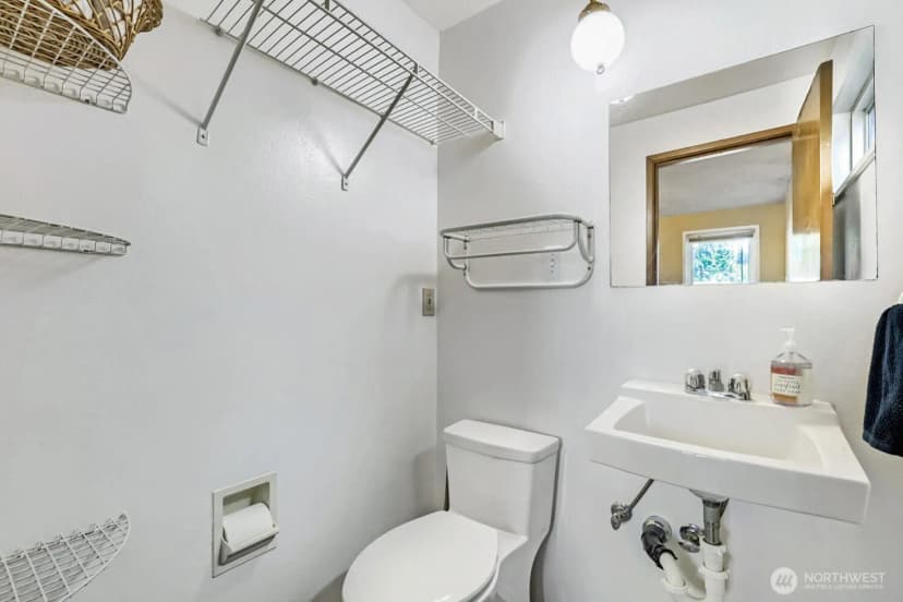 Property photo for 9307 3rd Place Se, Everett photo 22