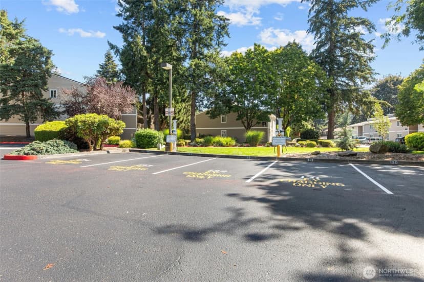Property photo for 12429 Ne 130th Court #g108, Kirkland photo 21