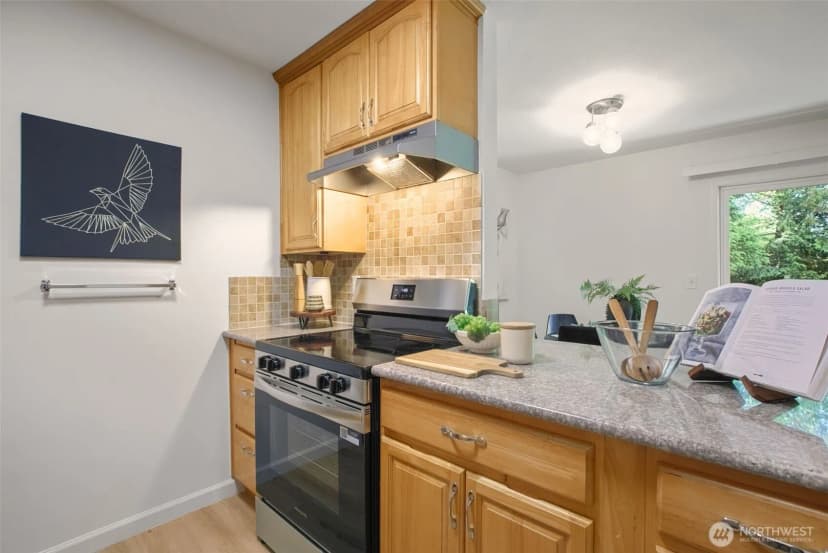 Property photo for 12429 Ne 130th Court #g108, Kirkland photo 6