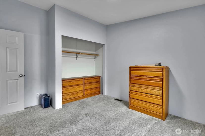 Property photo for 28707 26th Avenue E, Roy photo 15