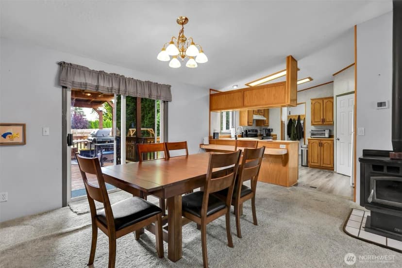 Property photo for 28707 26th Avenue E, Roy photo 8
