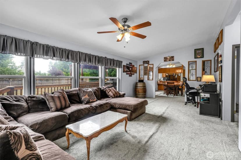 Property photo for 28707 26th Avenue E, Roy photo 12