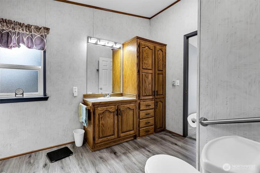 Property photo for 28707 26th Avenue E, Roy photo 18