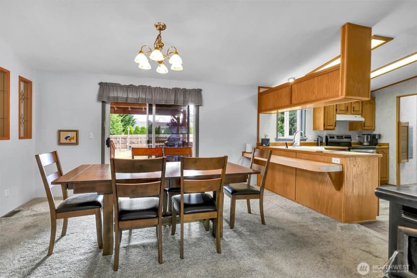 Property photo for 28707 26th Avenue E, Roy photo 6