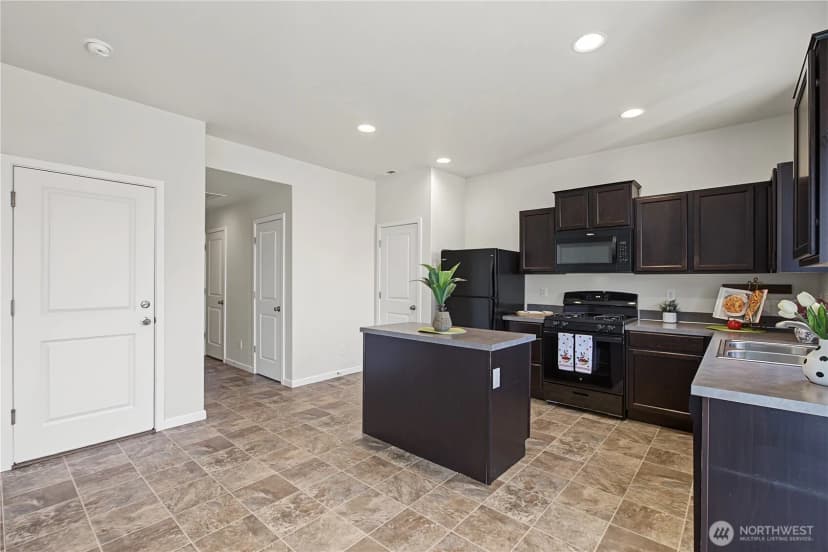 Property photo for 19206 18th Ave Court E, Spanaway photo 6