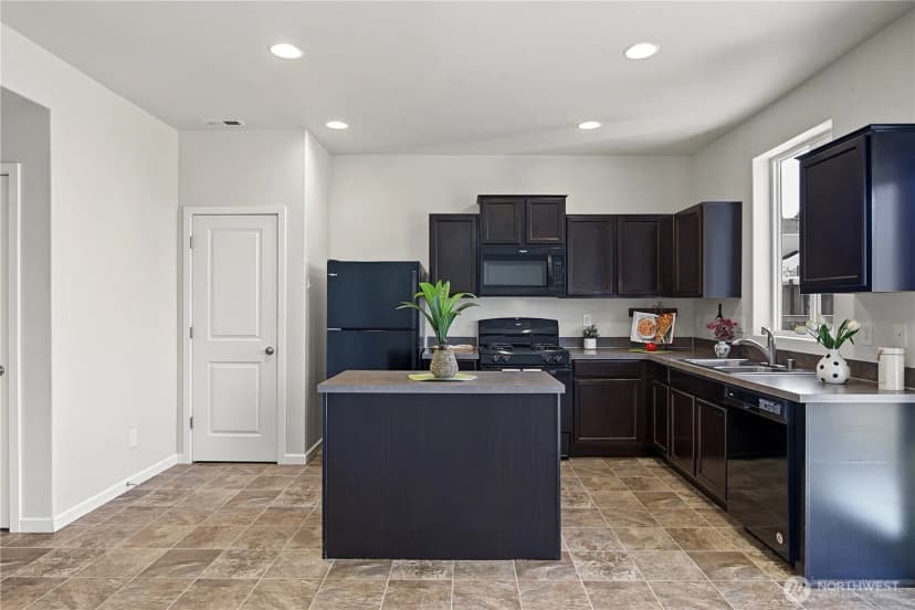 Property photo for 19206 18th Ave Court E, Spanaway photo 7