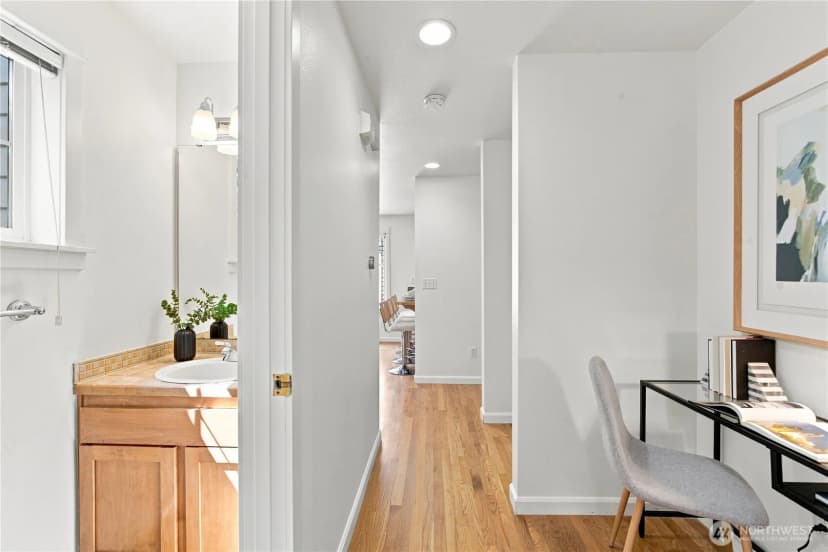 Property photo for 6513 24th Avenue Ne #a, Seattle photo 13