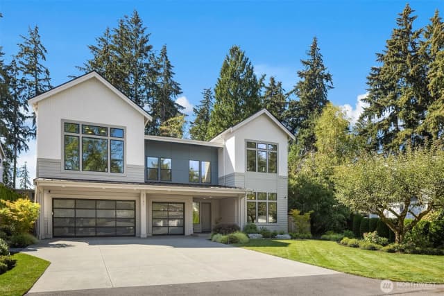Property photo for 2131 104th Place Se, Bellevue photo 2