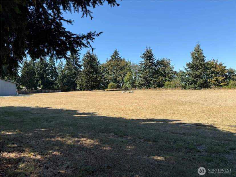 Property photo for 28605 26th Avenue E, Roy photo 8