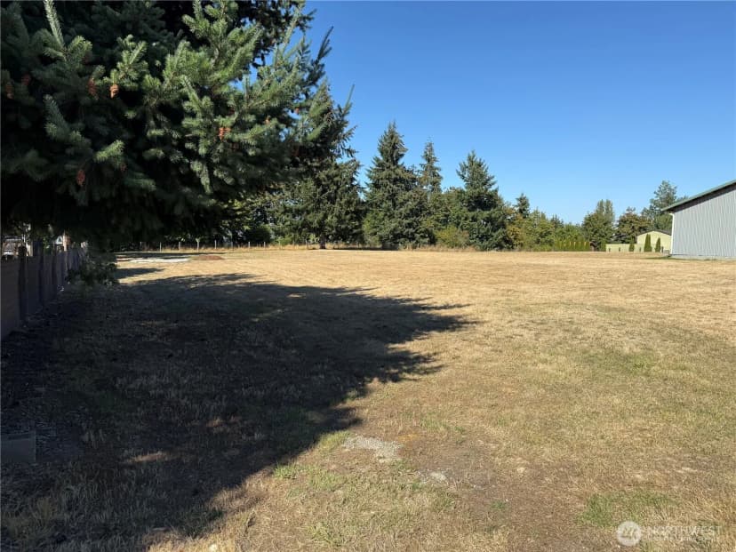 Property photo for 28605 26th Avenue E, Roy photo 9