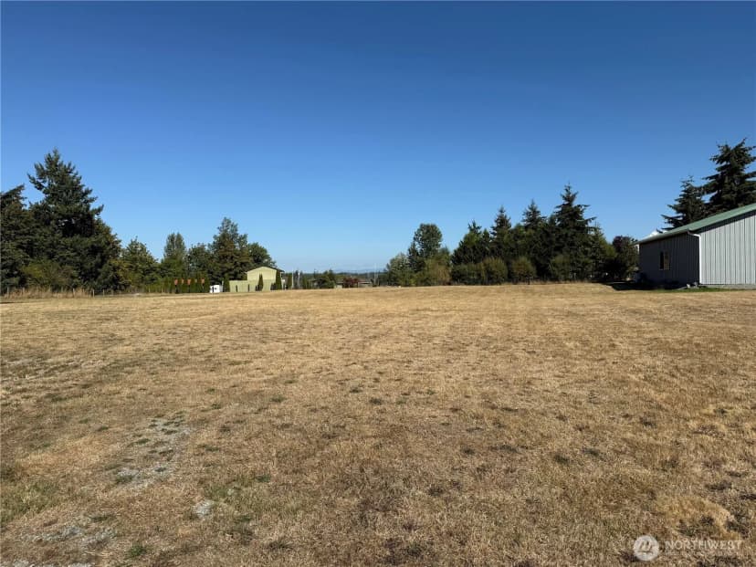 Property photo for 28605 26th Avenue E, Roy photo 11