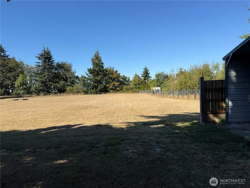Property photo for 28605 26th Avenue E, Roy photo 7