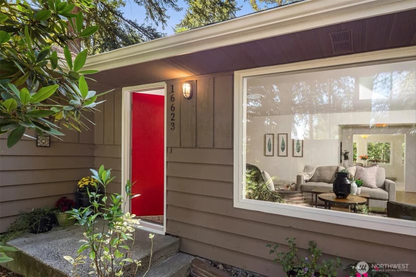 Property photo for 16623 Fremont Avenue N, Shoreline photo 2