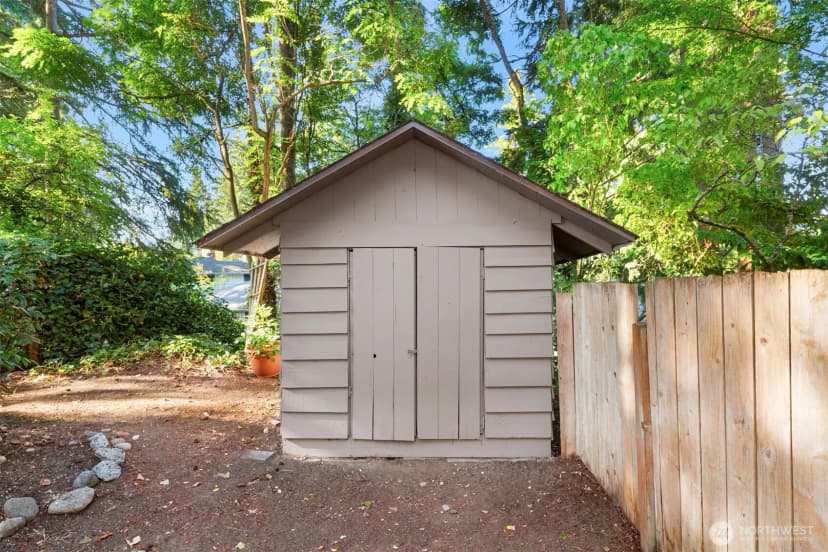 Property photo for 16623 Fremont Avenue N, Shoreline photo 28