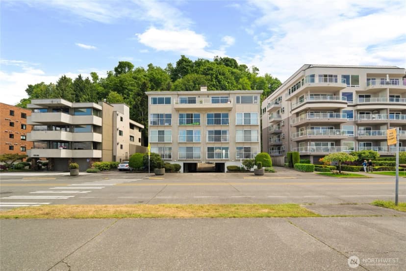 Property photo for 1156 Alki Avenue Sw #104, Seattle photo 34