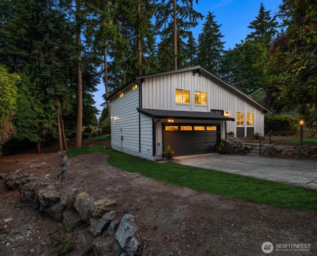 Property photo for 12523 Ne 138th Place, Kirkland photo 3