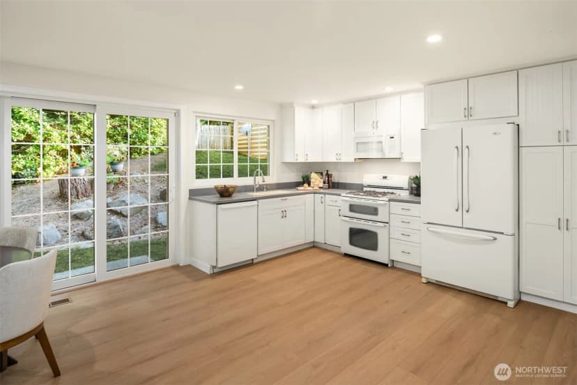 Property photo for 12523 Ne 138th Place, Kirkland photo 15