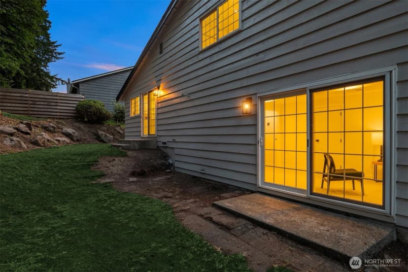 Property photo for 12523 Ne 138th Place, Kirkland photo 32