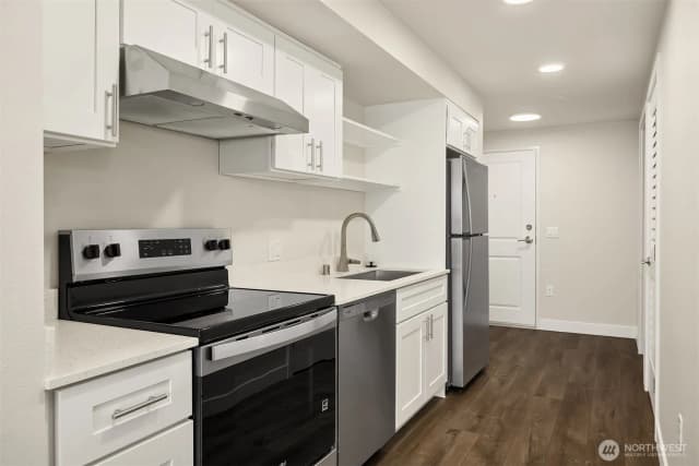 Property photo for 5022 Martin Luther King Jr Way S #10, Seattle photo 3