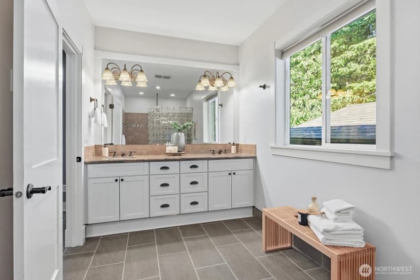 Property photo for 17006 37th Avenue Ne, Lake Forest Park photo 20