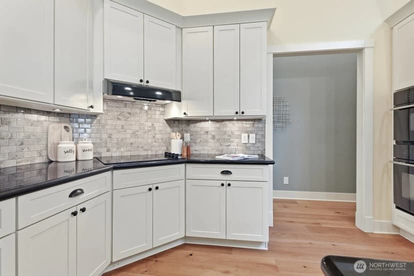 Property photo for 17006 37th Avenue Ne, Lake Forest Park photo 16