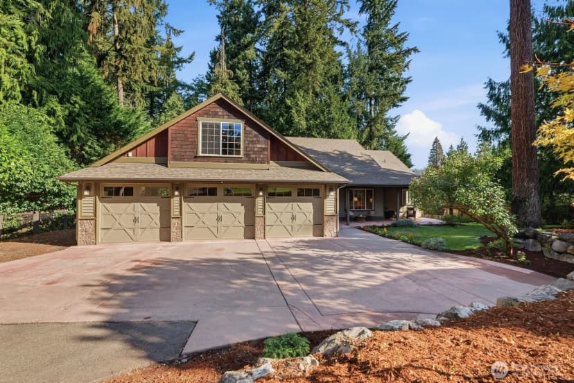 Property photo for 17006 37th Avenue Ne, Lake Forest Park photo 2