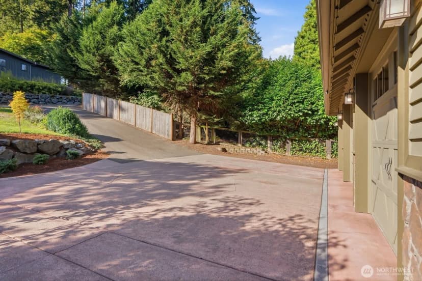Property photo for 17006 37th Avenue Ne, Lake Forest Park photo 34