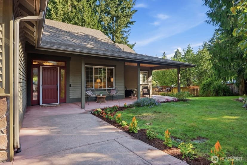 Property photo for 17006 37th Avenue Ne, Lake Forest Park photo 3
