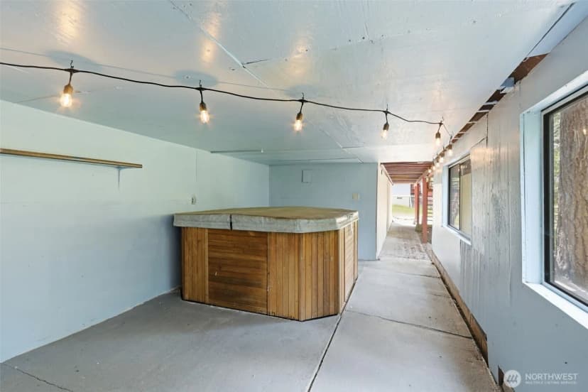 Property photo for 325 Rollingwood Drive, Kelso photo 32