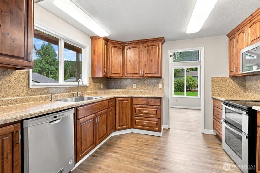 Property photo for 325 Rollingwood Drive, Kelso photo 10