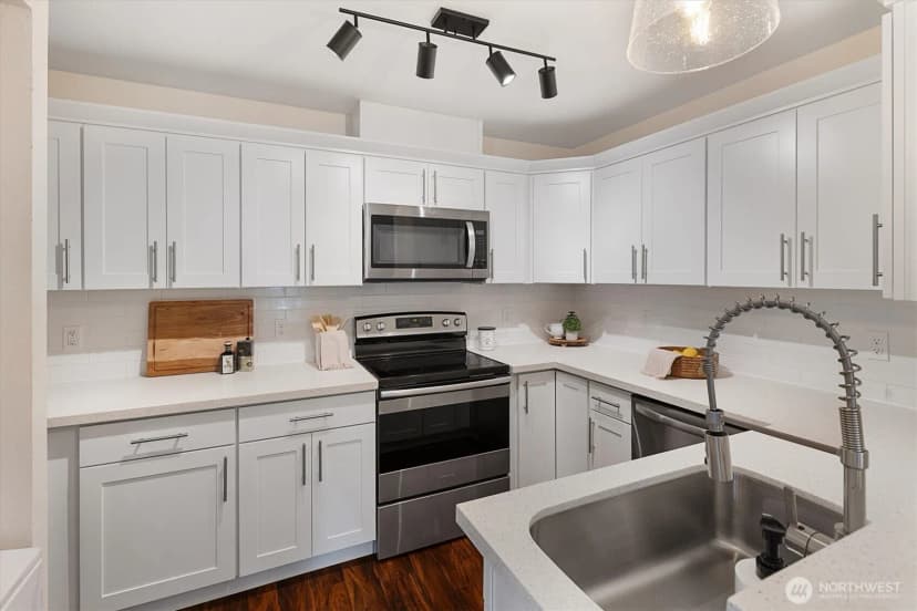 Property photo for 9210 Market Place #b104, Lake Stevens photo 11