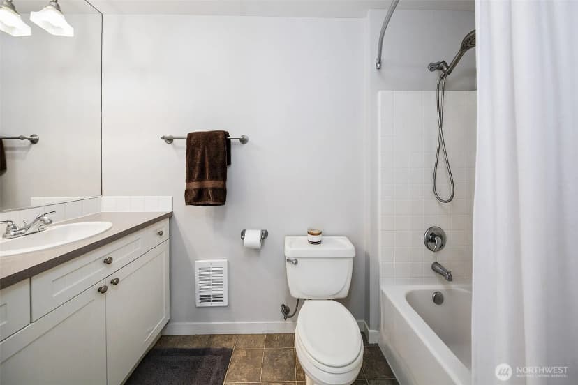 Property photo for 5953 California Avenue Sw #2c, Seattle photo 15