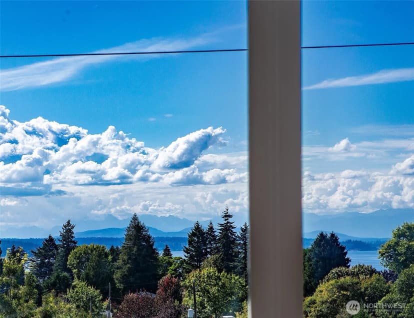 Property photo for 5953 California Avenue Sw #2c, Seattle photo 5