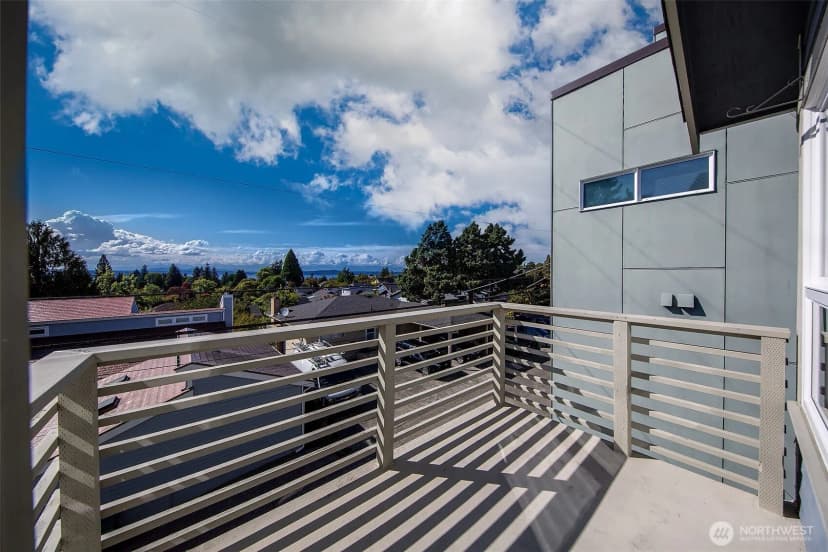 Property photo for 5953 California Avenue Sw #2c, Seattle photo 7