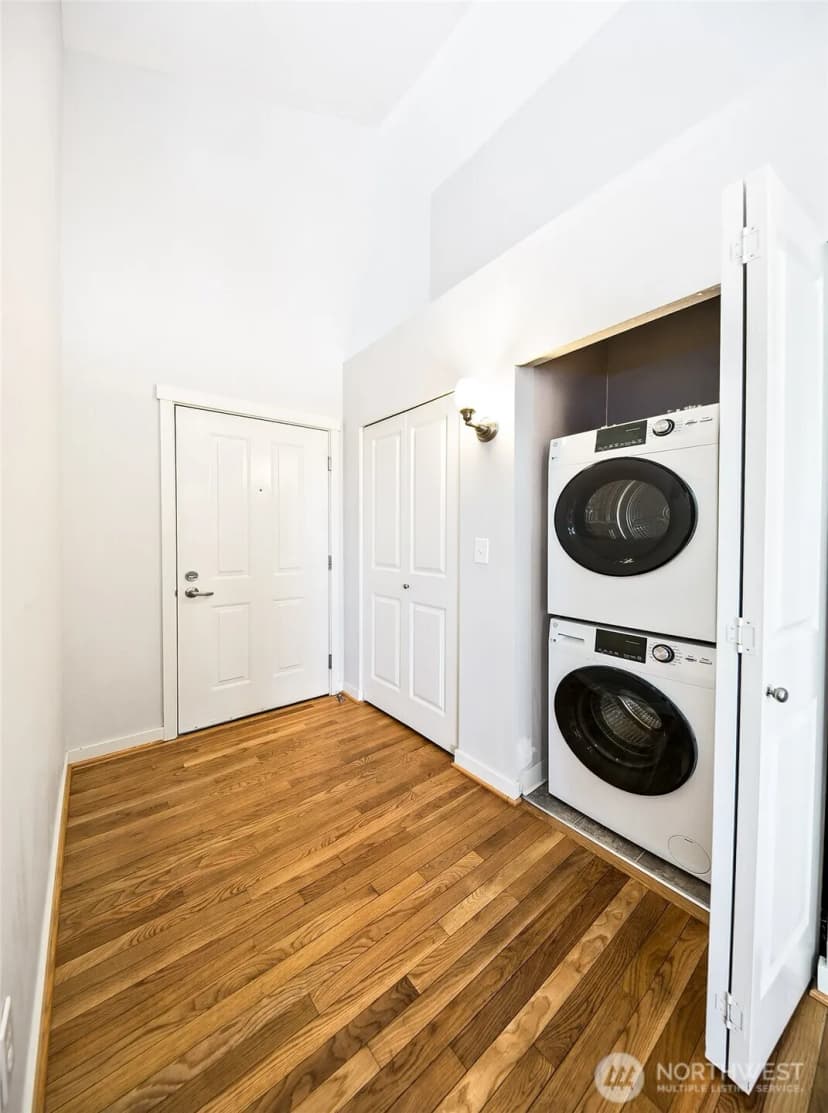 Property photo for 5953 California Avenue Sw #2c, Seattle photo 16