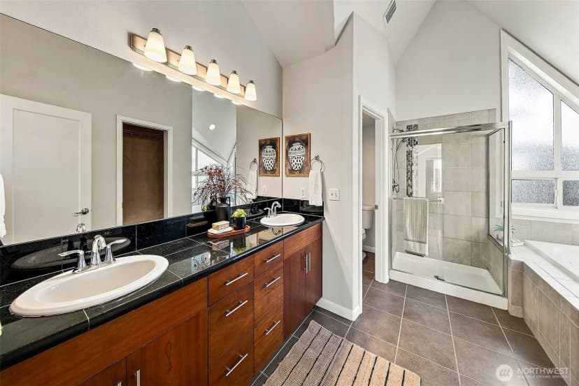 Property photo for 1512 Taylor Avenue N #c, Seattle photo 15