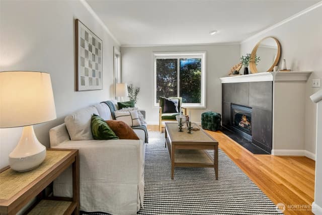Property photo for 1512 Taylor Avenue N #c, Seattle photo 5