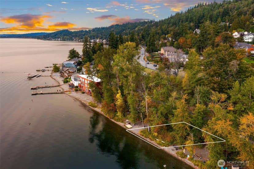 Property photo for 35753001 E Lake Sammamish Parkway, Sammamish
