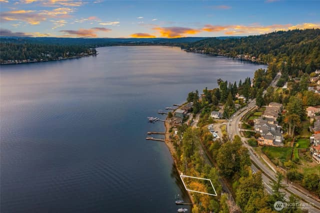 Property photo for 35753001 E Lake Sammamish Parkway, Sammamish photo 3