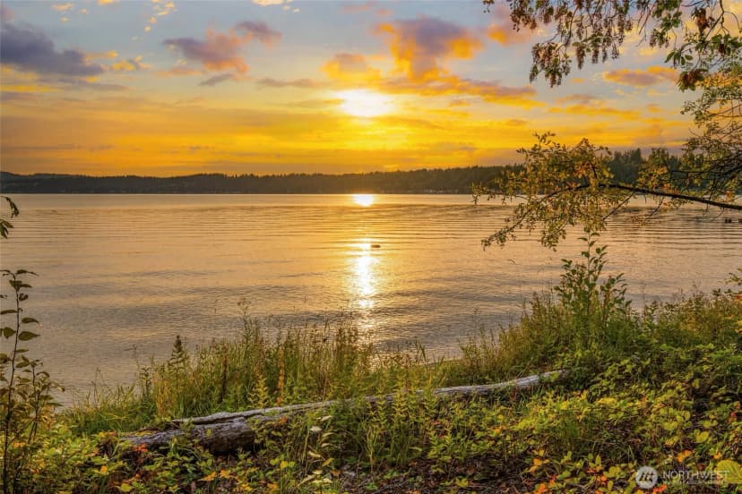 Property photo for 35753001 E Lake Sammamish Parkway, Sammamish photo 4
