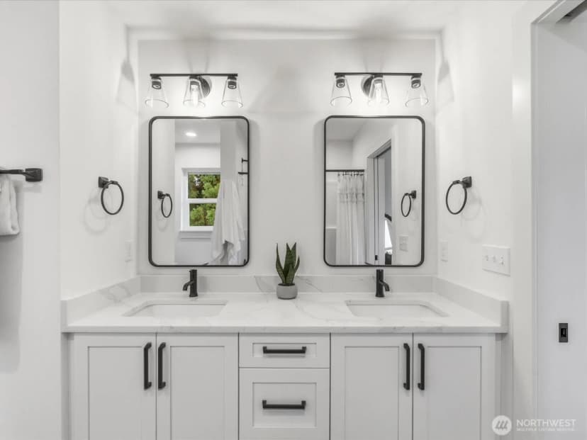 Property photo for 817 Olympic Boulevard #b, Everett photo 26