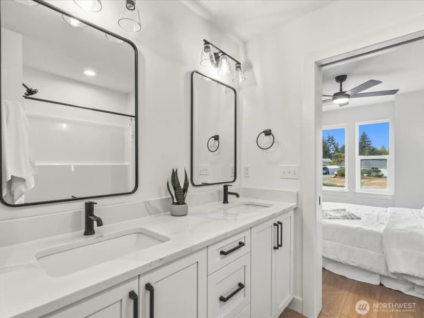 Property photo for 817 Olympic Boulevard #b, Everett photo 25