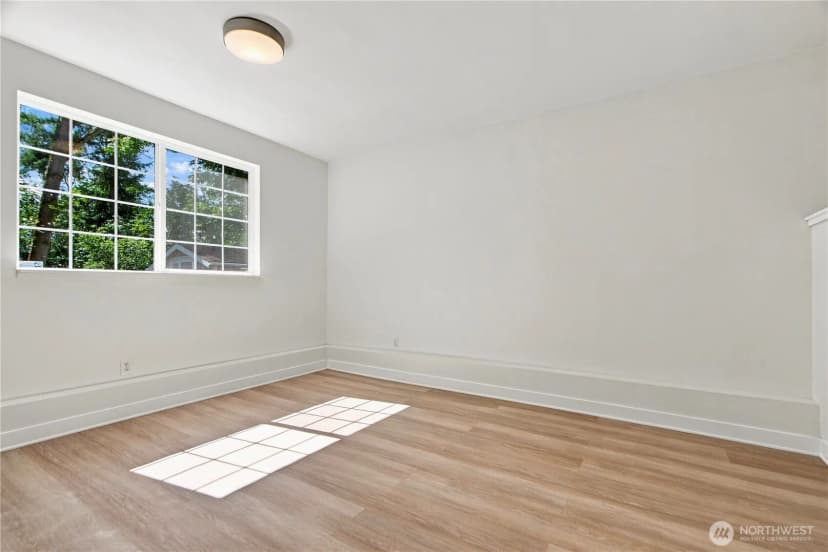 Property photo for 21205 Ne 60th Place, Redmond photo 15