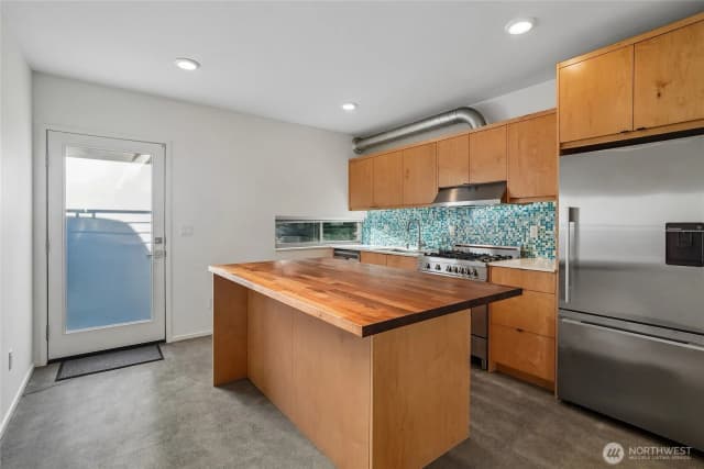 Property photo for 2207 15th Avenue S #b, Seattle photo 4