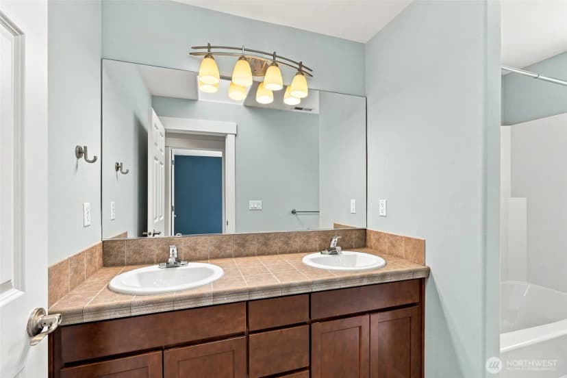 Property photo for 12420 Ne 171st Court, Woodinville photo 19
