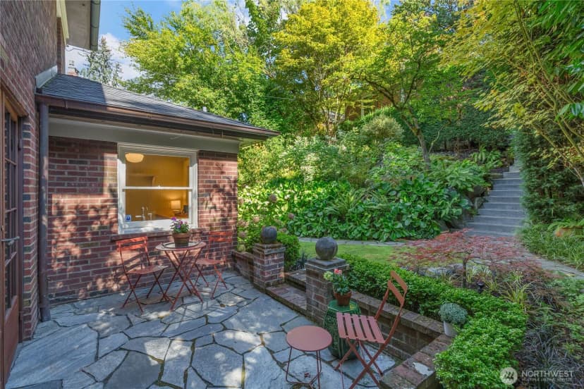Property photo for 2306 Lake Park Drive S, Seattle photo 37