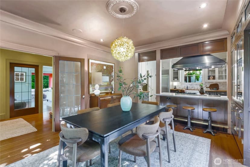 Property photo for 2306 Lake Park Drive S, Seattle photo 14