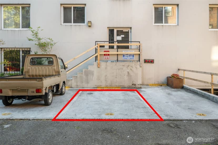 Property photo for 1200 Boylston Avenue #203, Seattle photo 23